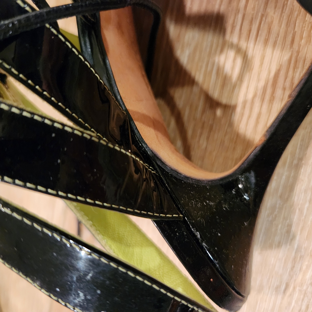 Manolo Blahnik Black and Green Heels with Stiletto and Strappy Design - Picture 8 of 13
